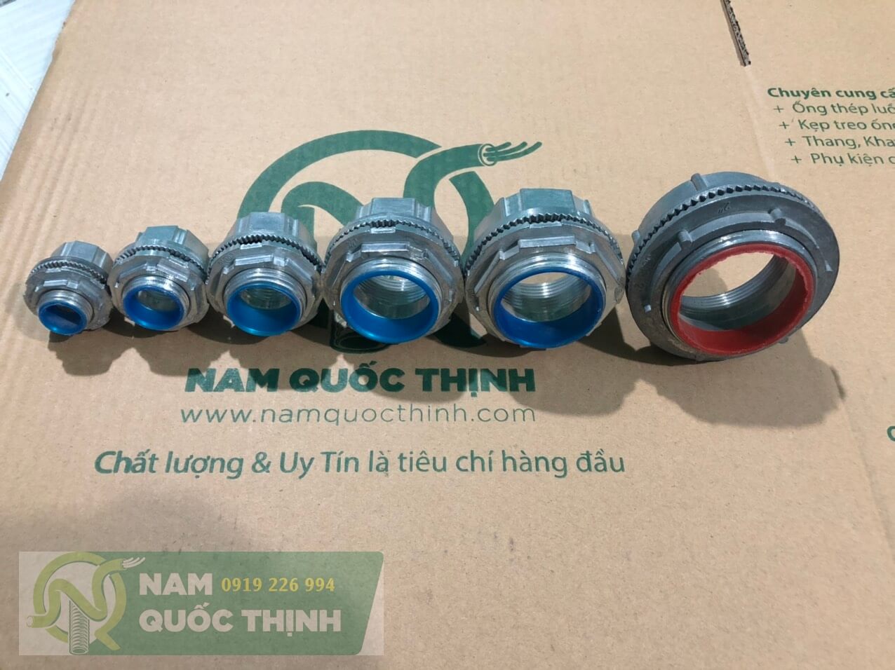 Đầu nối ống luồn dây điện thép imc phi 21 vào box