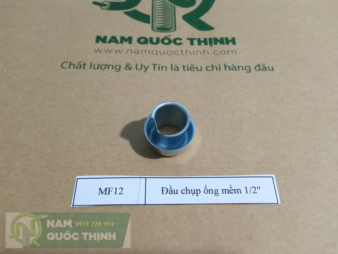 Đầu chụp ống luồn dây điện mềm lõi thép kín nước phi 20