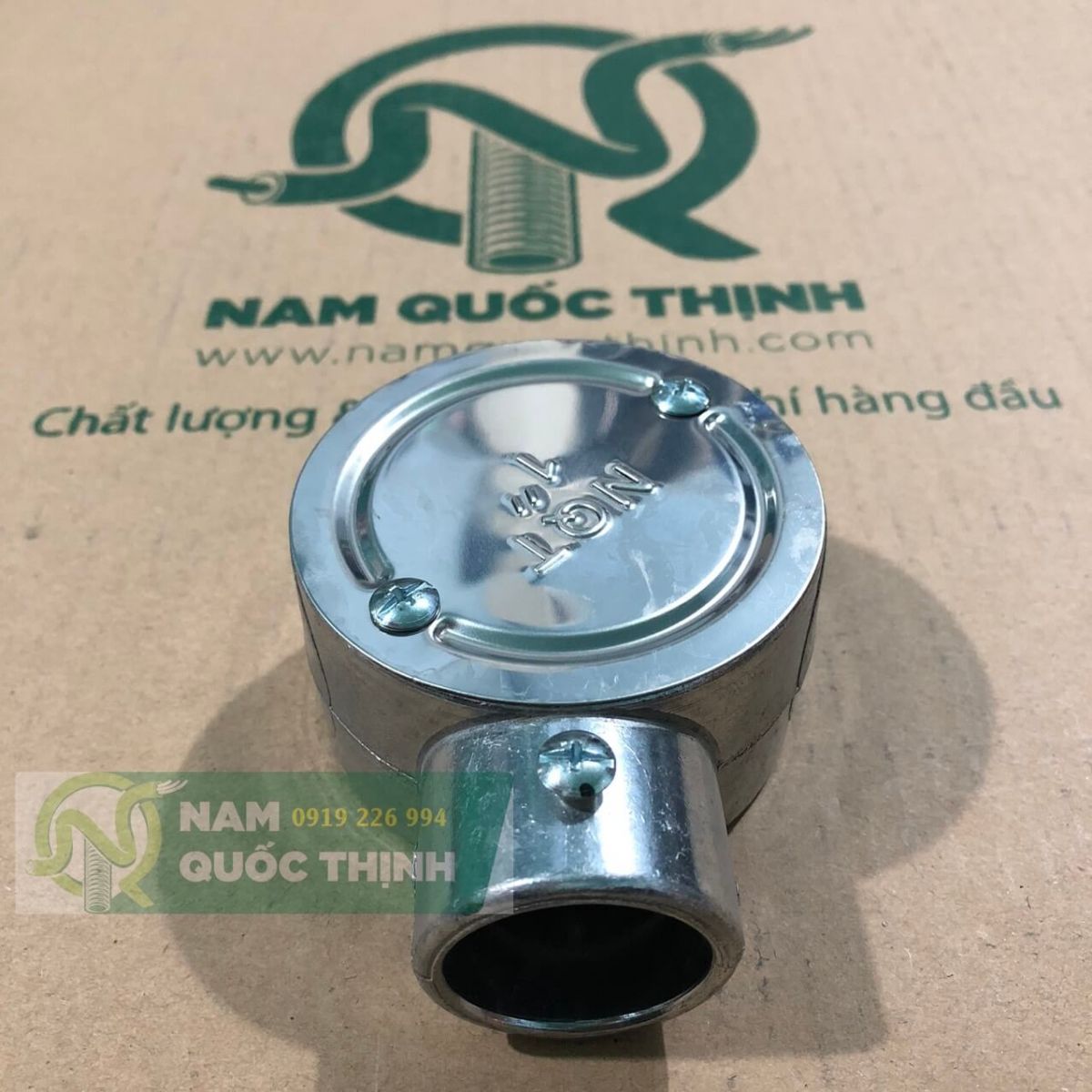 Hộp nối 1 ngã ống luồn dây điện thép emt phi 32