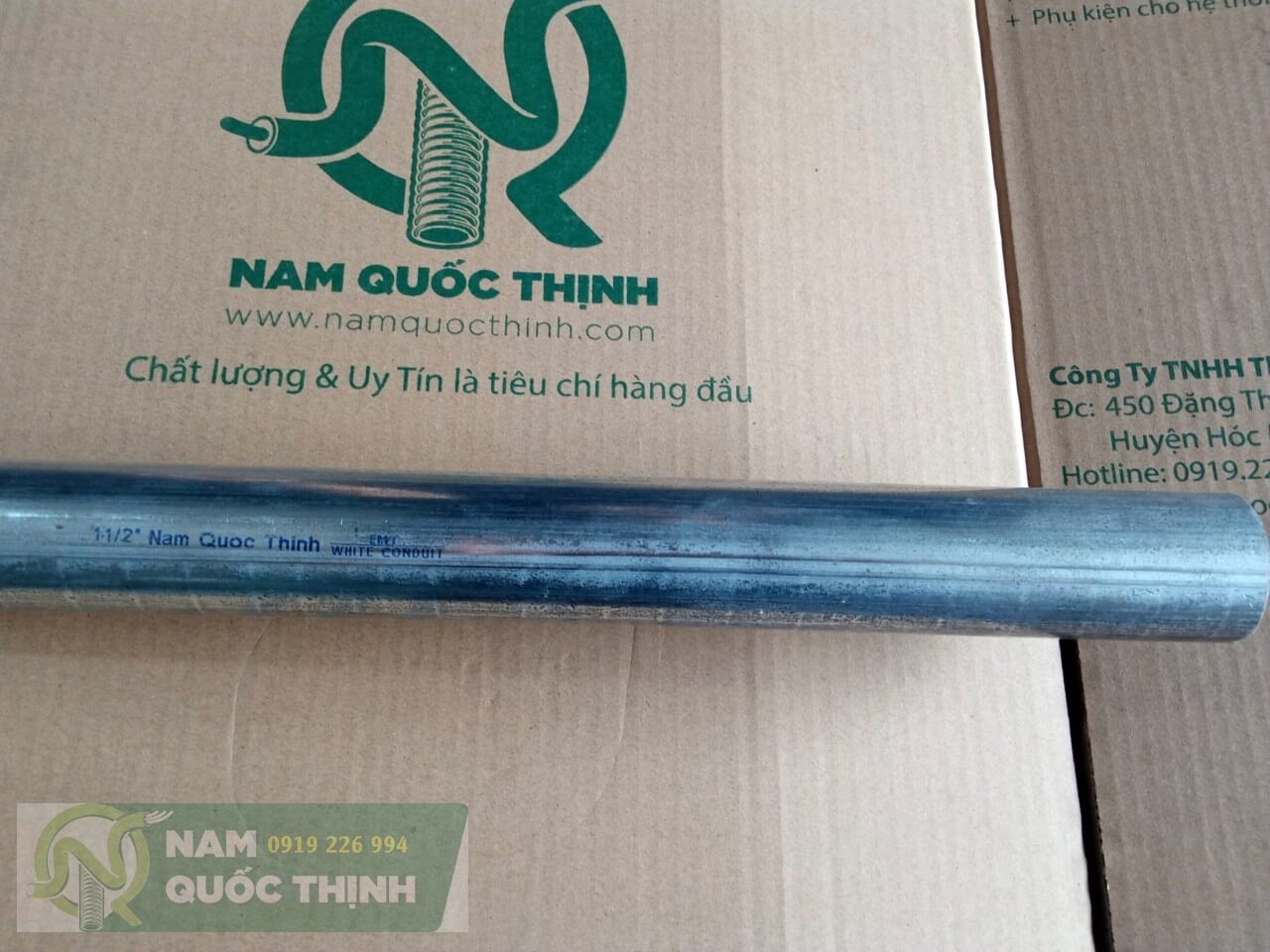 Ống luồn dây điện thép EMT nam quốc thịnh phi 49